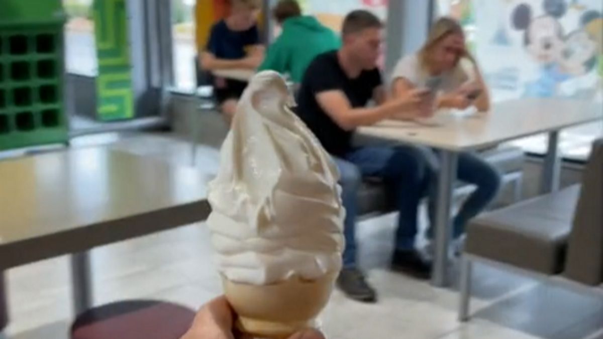 Internautka schowała w lodzie test ciążowy