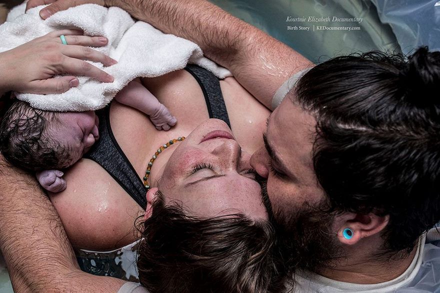 Tak rodzą kobiety. Niesamowite zdjęcia z porodów, które zebrano i wyróżniono w największym tego typu konkursie fotograficznym na świecie 7