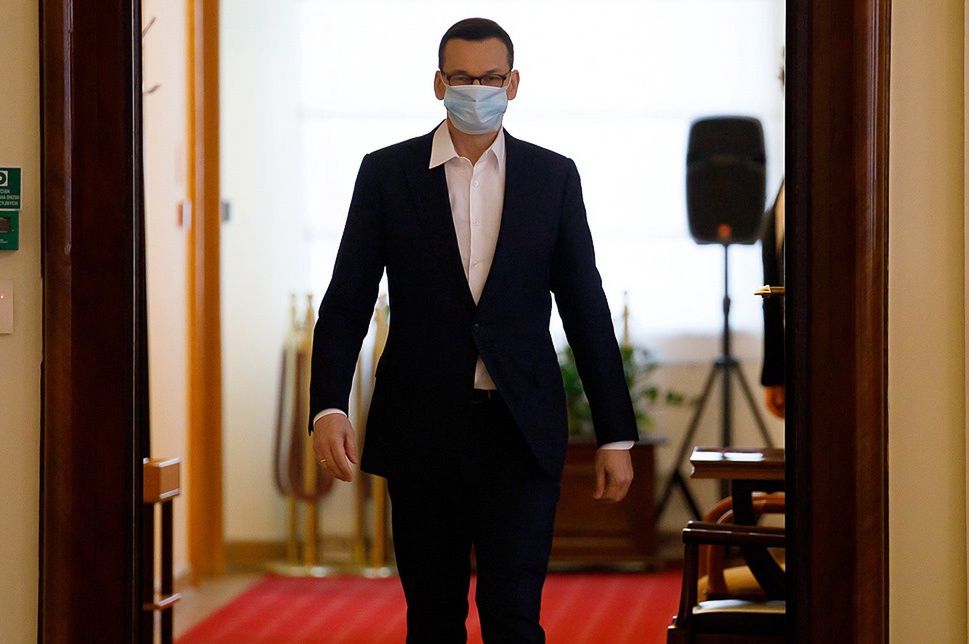 Premier Mateusz Morawiecki moralizuje młodzież w mediach społecznościowych