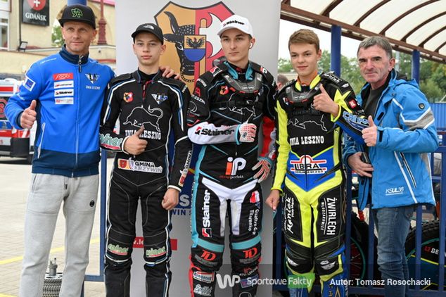 Roman Jankowski (pierwszy z prawej) od lat słynie ze świetnego szkolenia