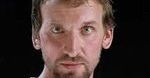Christopher Eccleston jako nagi John Lennon