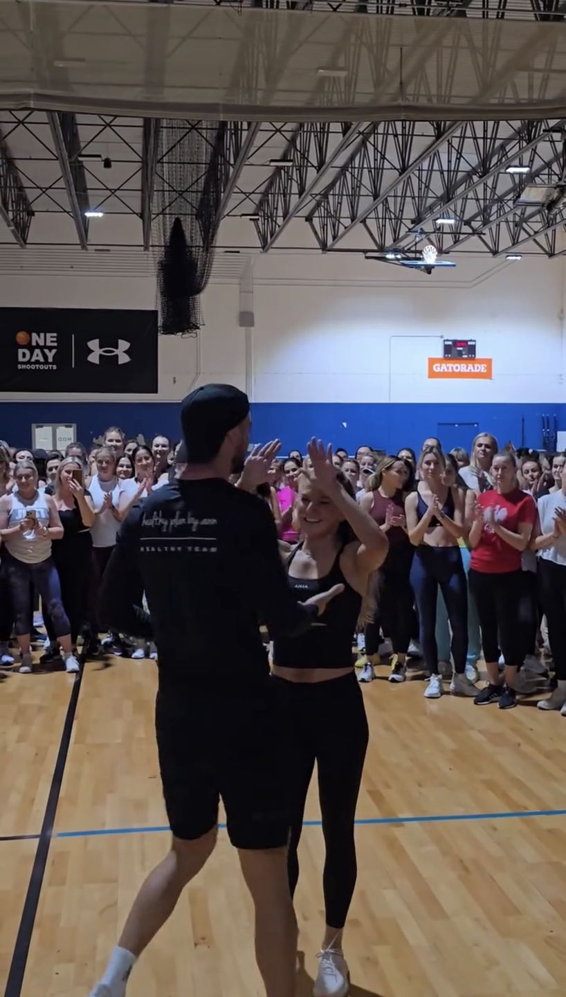 Anna Lewandowska tańczy bachatę w Chicago