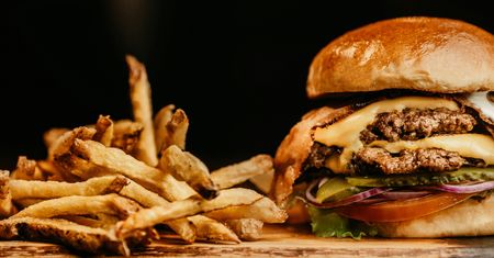 Zakażą reklam fast foodów w TV. To już w przyszłym roku