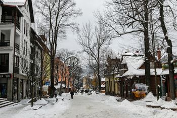 Pogoda w Zakopanem. Prognoza na niedzielę 30 listopada. Mróz nad ranem, miejscami mgły