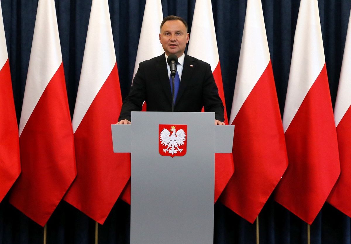 Najnowszy sondaż prezydencki WP. Polacy wypowiedzieli się na temat uprawnień prezydenta