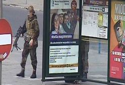 W wojskowych strojach i z brodnią na ulicach Gdańska. Przestraszyli przechodniów