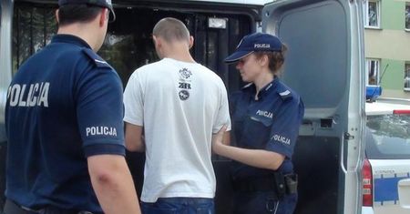 Mężczyzna, który oszukał 200 osób na 180 tys. zł trafił do aresztu
