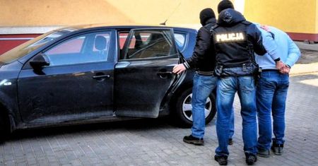 Kolejna próba kradzieży bankomatu na Pomorzu. Policja poszukuje sprawcy