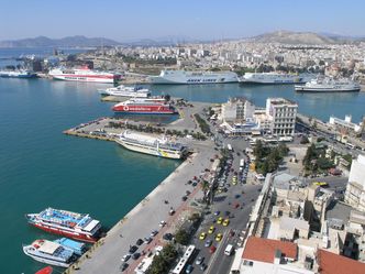 Grecja sprzeda Chińczykom port w Pireusie