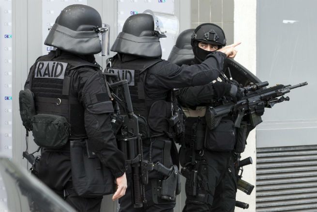 We Francji zatrzymano 5 Czeczenów. Planowali atak terrorystyczny