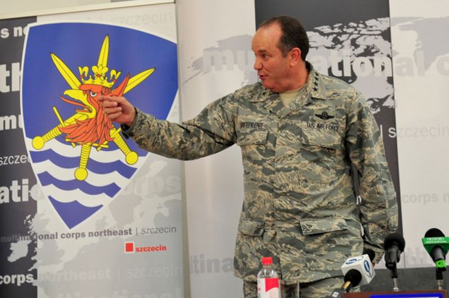Gen. Philip Breedlove: ćwiczenia NATO odpowiedzią na sytuację na Ukrainie
