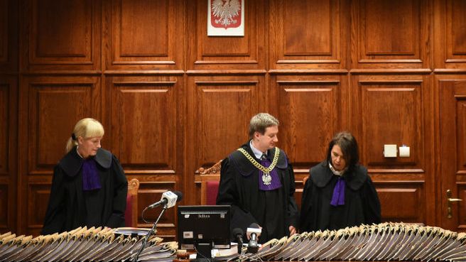 Sędziowie Monika Łukaszewicz, Paweł Dobosz i Anna Wielgolewska podczas rozprawy w procesie gen. Pawła Bielawnego