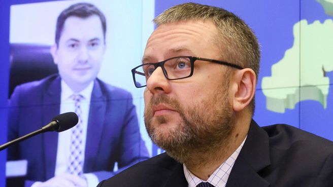 Rzecznik MSZ Marcin Wojciechowski podczas wideokonferencji podsekretarzem stanu ds. polityki wschodniej, polonijnej i rozwojowej Konradem Pawlikiem