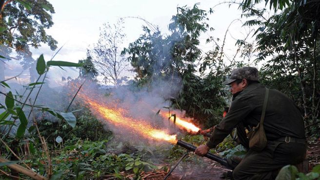 Członkowie jednej z birmańskich partyzantek etnicznych z pogranicza
