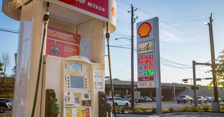 Shell nadal kupuje rosyjski olej napędowy, a zarzekał się, że przestanie