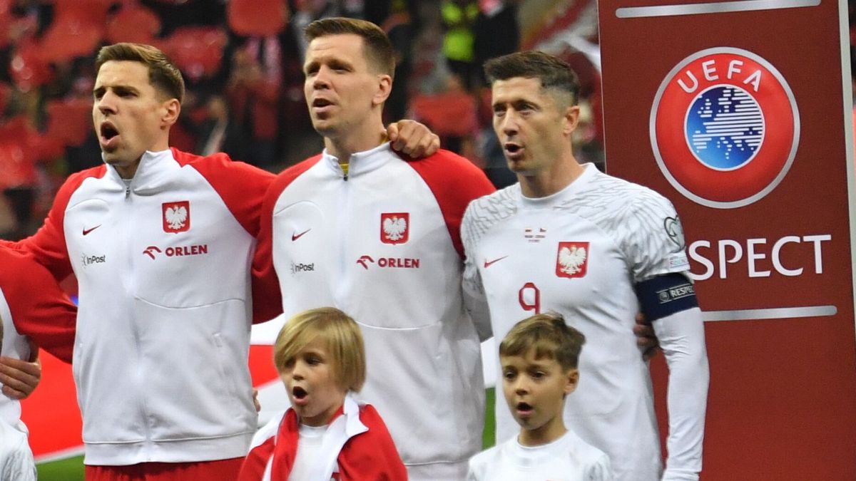 Warszawa, 17.11.2023. Zawodnicy reprezentacji Polski przed meczem grupy E eliminacji pi�karskich mistrzostw Europy z Czechami w Warszawie, 17 bm. (js) PAP/Piotr Nowak
Piotr Nowak