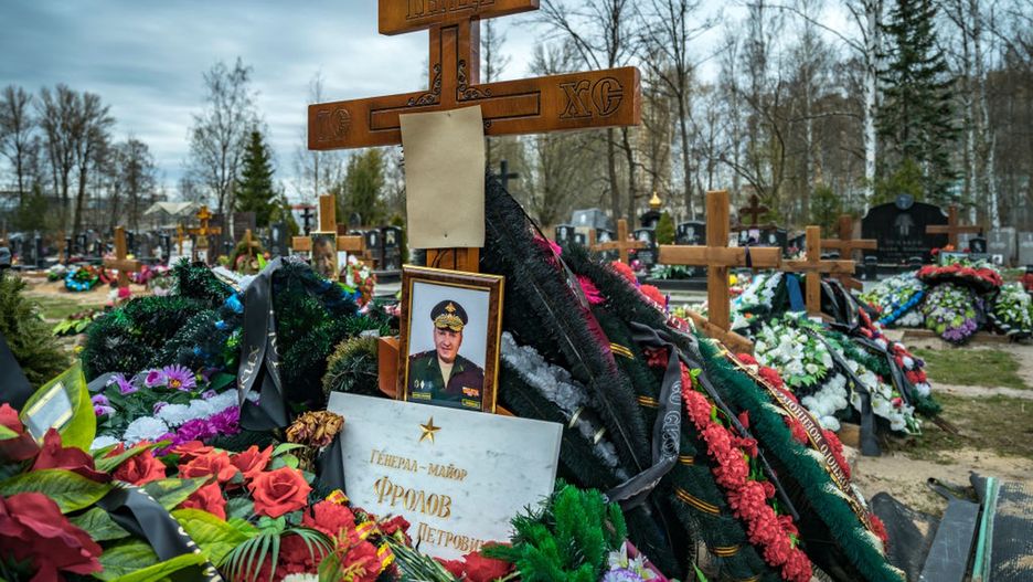Grób gen. Władimira Frołowa w Sankt Petersburgu, który zginął w Ukrainie w kwietniu 2022 roku