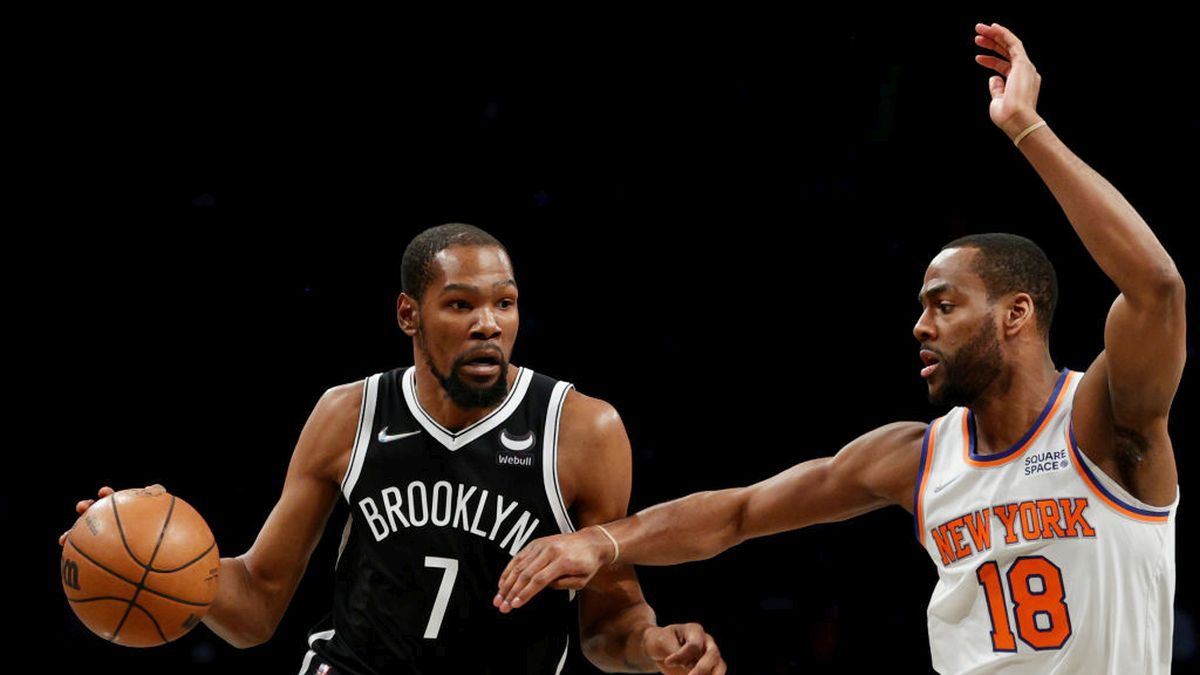 Getty Images / Sarah Stier / Na zdjęćiu: Kevin Durant (z lewej)