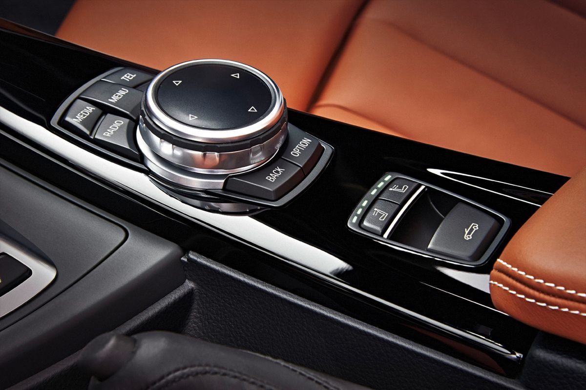 Ogromna galeria zdjęć z kabrioletem BMW M4 238