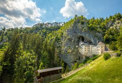 Magiczne miejsce na trasie do Chorwacji. Tajemniczy zamek ukryty w skale