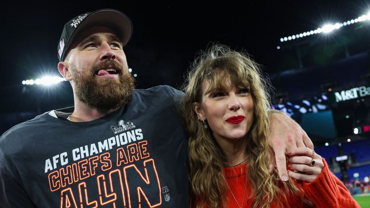 Getty Images / Patrick Smith / Na zdjęciu: Travis Kelce i Taylor Swift