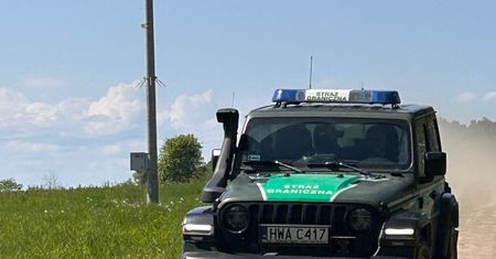 Terenówki, quady i tysiące kamer. Byliśmy na zielonej granicy z Rosją