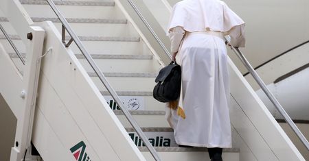 Papież zmieni ubranie? Sprawia mu niemały kłopot