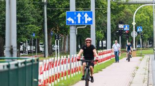 Poznań: Słup na środku, fazowana kostka brukowa i inne "arcydzieła poznańskiej myśli drogowej". Oto 5 najgorszych miejsc dla rowerzystów