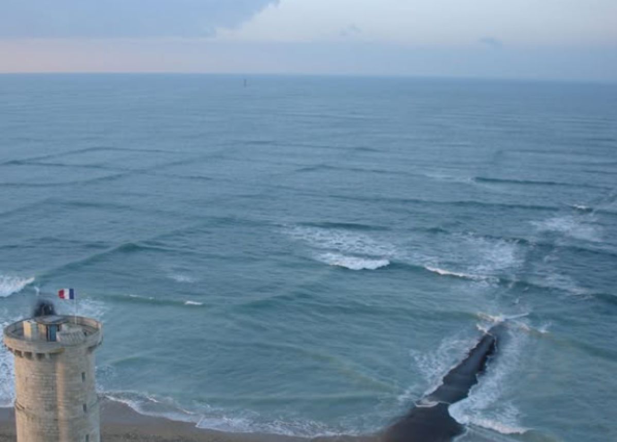 Kwadratowe fale. Gdy je zobaczysz, nie wchodź do wody