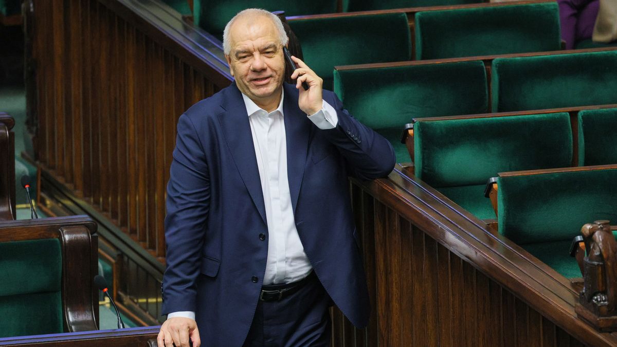 Jacek Sasin
Warszawa, 27.11.2024. Pose� PiS Jacek Sasin na sali obrad Sejmu w Warszawie, 27 bm. Sejm uchwali� nowelizacj� ustawy o odpadach. Za uchwaleniem nowelizacji ustaw zag�osowa�o 401 pos��w, przeciw by�o 16, od g�osu wstrzyma� si� 1. Teraz ustaw� zajmie si� Senat.  (ad) PAP/Rafa� Guz
Rafa� Guz
X kadencja, 10, 10., Dziesi�ta, kadencji, obrad, Obrady, plenarna, polityk polityka, Polityka, posiedzenie, Posiedzenie Sejmu, pos�owie, Sala plenarna posiedze� obrad, sala posiedze�, sejm, Sejm RP, sejmu, op�acana przed przedsi�biorc�w, sk�adka zdrowotna, uchwalenie, zmiany, op�acane, sk�adki zdrowotne