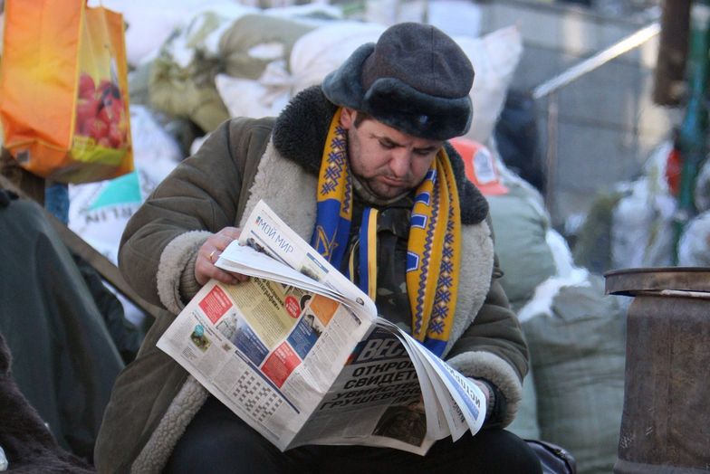 Bruksela obiecuje pomoc, a Ukraińcy grają w piłkę