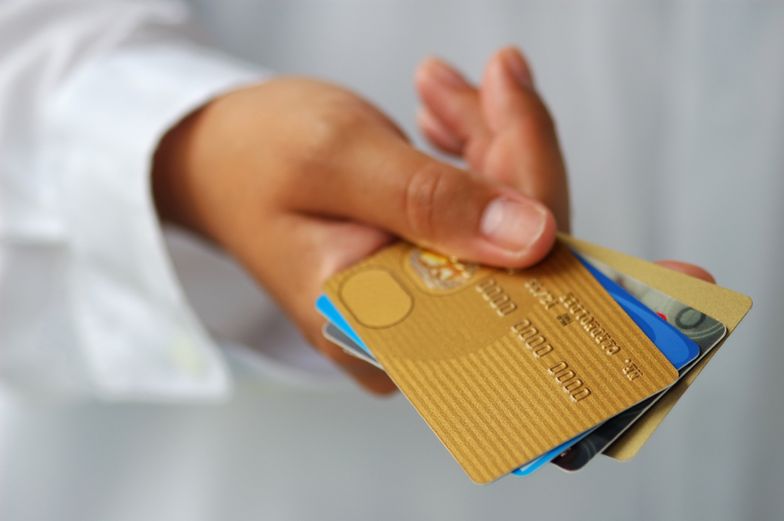 Wydatki ministerstw. SLD chce jawnych operacji ze słuzbowych kart kredytowych