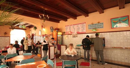 Nowa inicjatywa we Włoszech. Bar z "zawieszonymi posiłkami" dla bezrobotnych