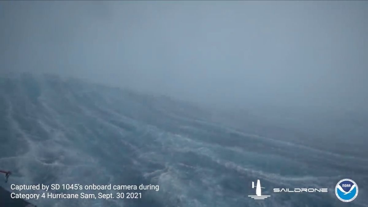 W samym środku huraganu. To pierwsze takie nagranie w historii 1