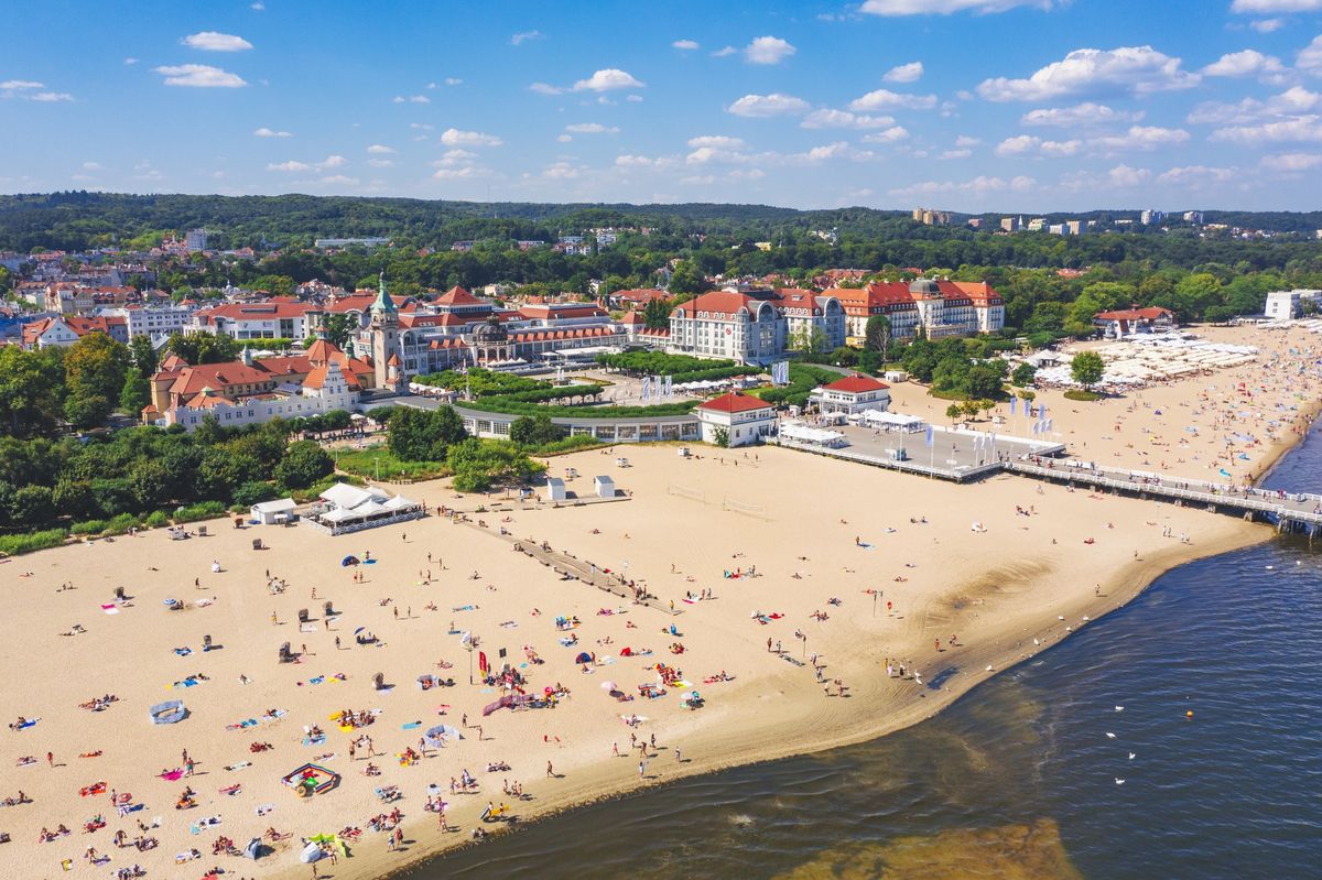 Polacy już rezerwują urlopy na czerwiec i wakacje