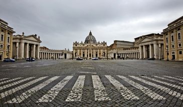 Watykan. Rocznica śmierci św. Jana Pawła II w nadzwyczajnych okolicznościach