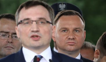 Więzienie dla Żulczyka za znieważenie prezydenta? PiS wycofuje się z ważnej obietnicy