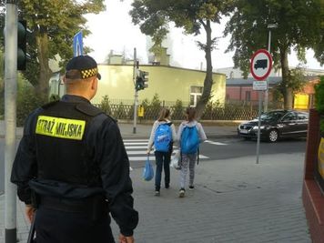 Uczniowie wracają do szkół. Straż Miejska w Płocku zadba o ich bezpieczeństwo