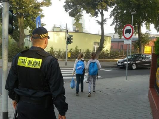 Uczniowie wracają do szkół. Straż Miejska w Płocku zadba o ich bezpieczeństwo