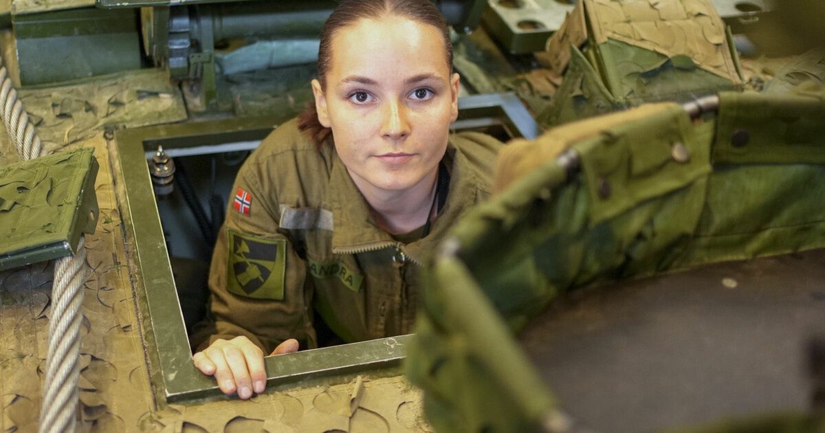 Norweska następczyni tronu w pojeździe CV90