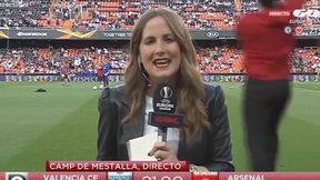 Liga Europy 2019. Valencia - Arsenal. Niecodzienna sytuacja. Hiszpańska reporterka trafiona piłką w głowę