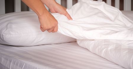 Po tym czasie musisz wymienić pościel. Ekspert ostrzega przed konsekwencjami