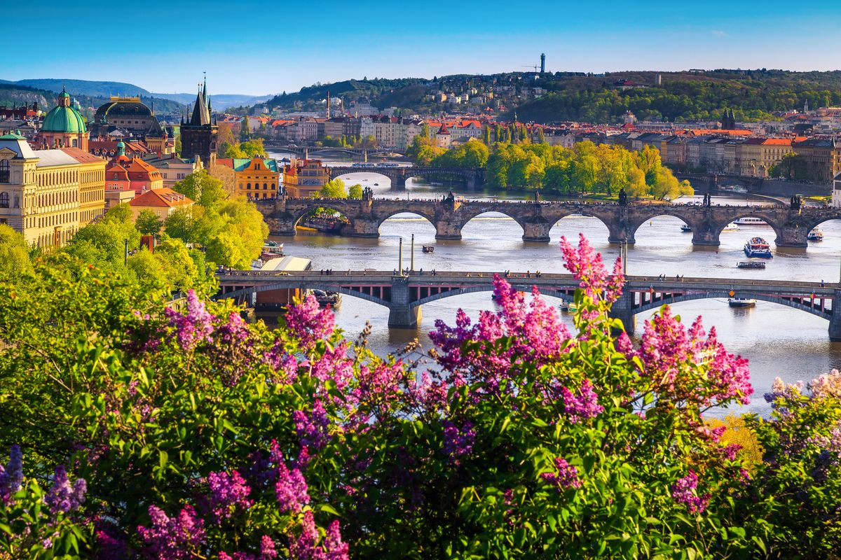 Praga zachwyca przez cały rok, ale szczególnie latem 