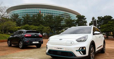 Elektryczna Kia Niro ma spory zasięg i uniwersalny wygląd. Pytaniem pozostaje cena