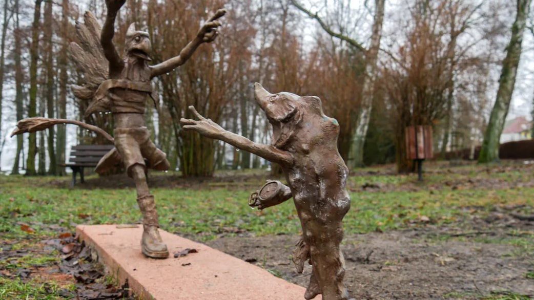 Rzeźby symboli miasta pojawiły się m.in. w parku