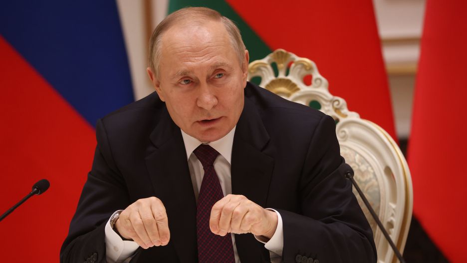 Rosyjski dyktator Władimir Putin wie dobrze, że nadchodzi kryzys. Wojna w Ukrainie nie idzie dobrze, trzeba szukać nowych sposobów na jej podtrzymanie