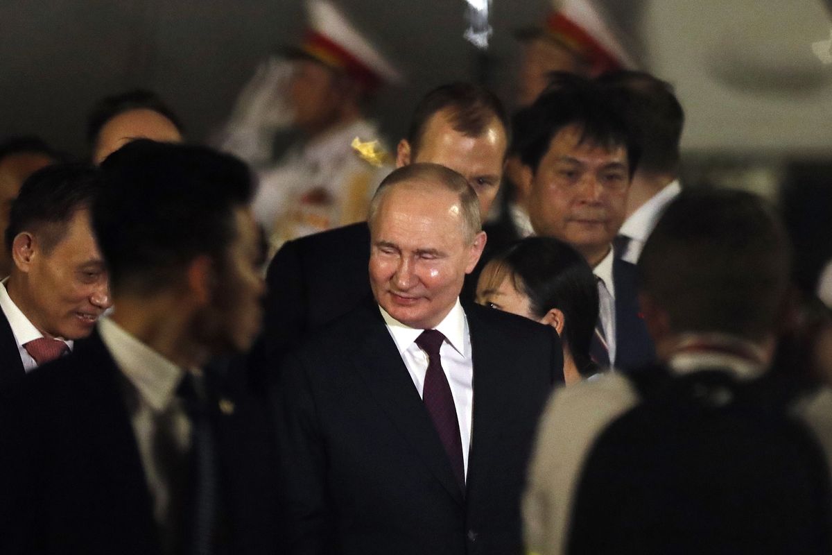 Władimir Putin przybył w czwartek rano do Wietnamu
