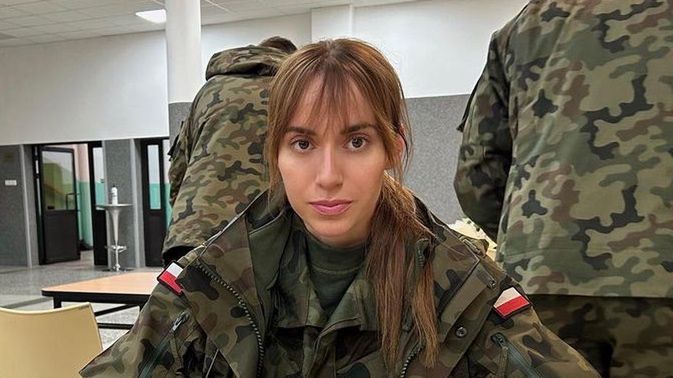 Marianna Schreiber systematycznie relacjonuje swój pobyt w wojsku