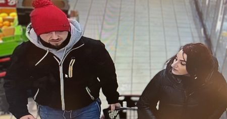 Ujęcie z Biedronki. Para przyłapana. Komunikat policji