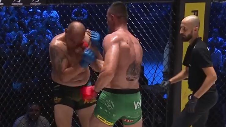 Twitter / Arkadiusz Wrzosek pokonał Tomasza Sararę na KSW 73